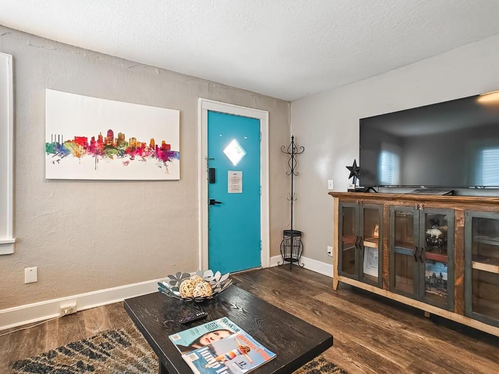 Heart Of Westport 1Br Villa Kansas City Exterior foto