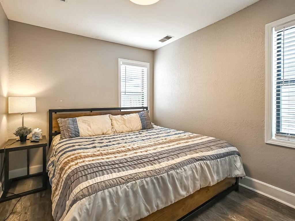 Heart Of Westport 1Br Villa Kansas City Exterior foto