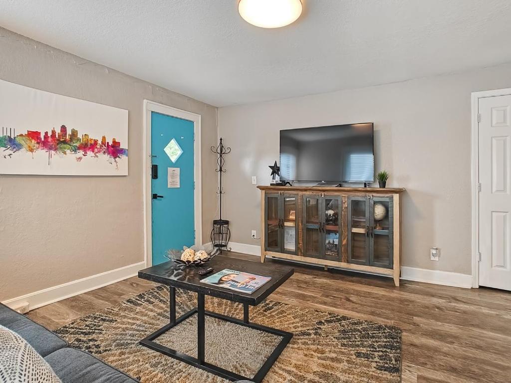 Heart Of Westport 1Br Villa Kansas City Exterior foto